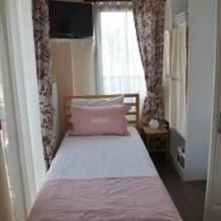 Apart Otel Ede 4*