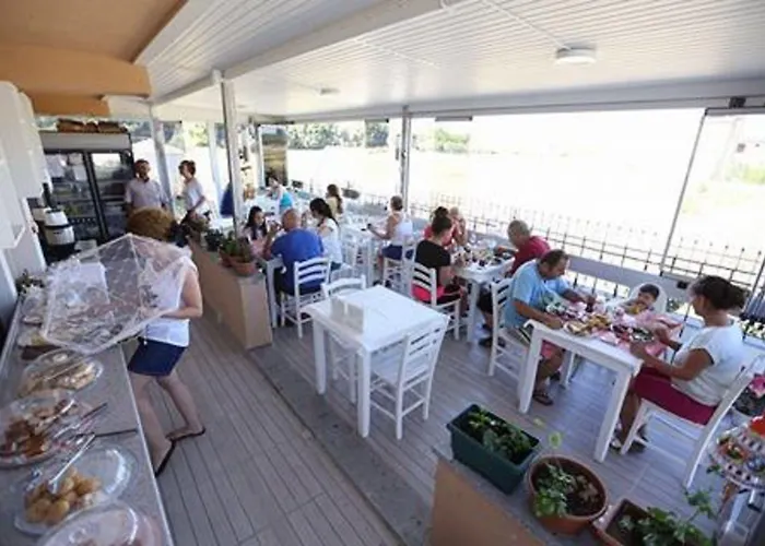 Ede 아파트호텔 Geyikli