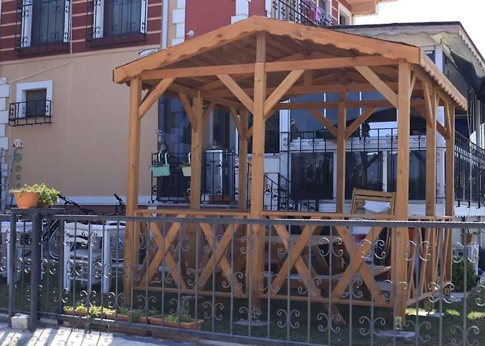 Ede 아파트호텔 Geyikli