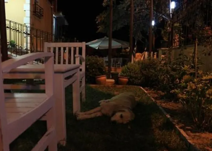 Ede 아파트호텔 Geyikli